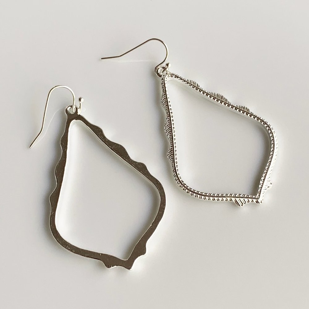 NEW Large Frame Earrings (silver) - Picture 5 of 7